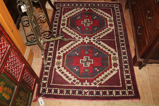 3 various rugs(-)